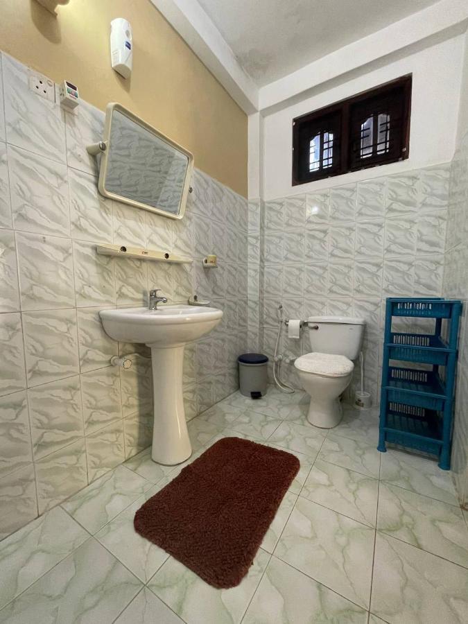 Lavila Beach Cottage Wadduwa Extérieur photo