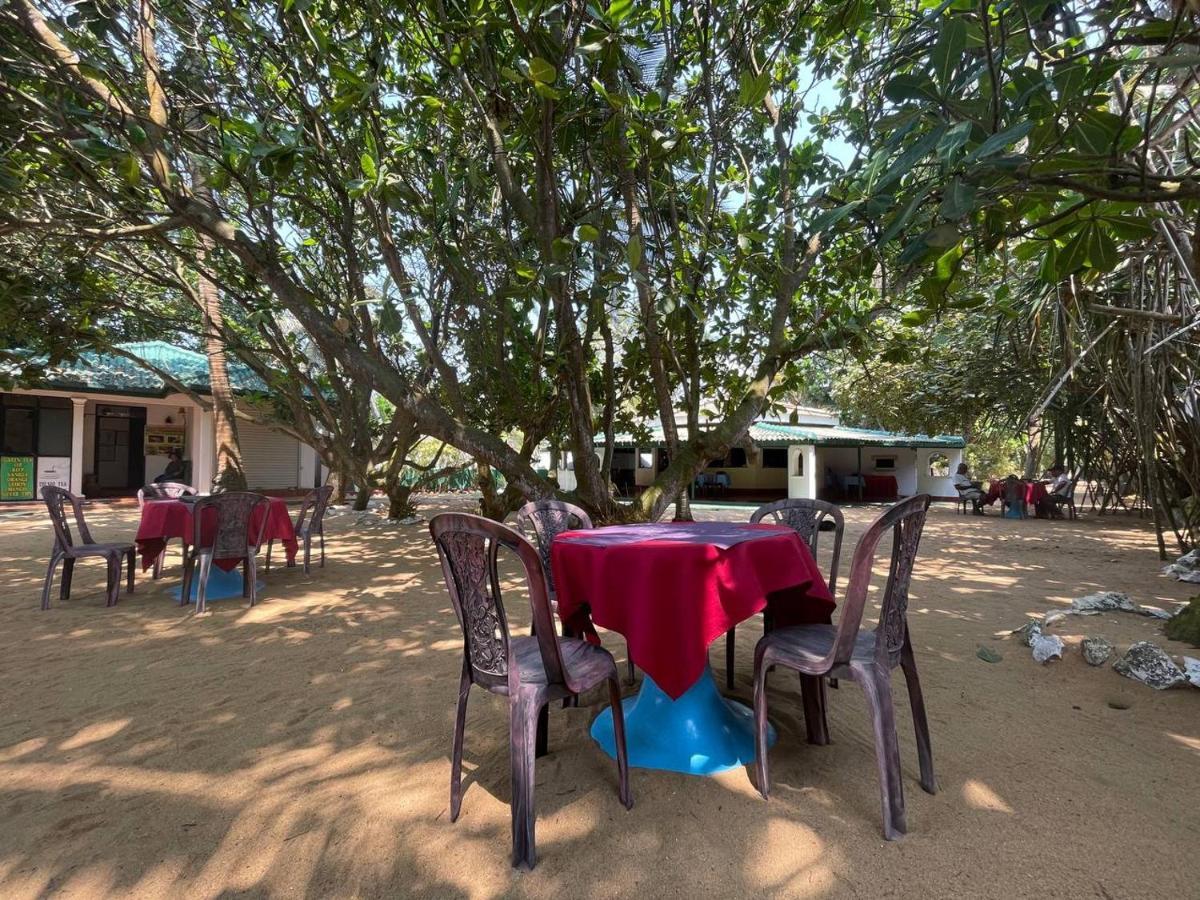 Lavila Beach Cottage Wadduwa Extérieur photo
