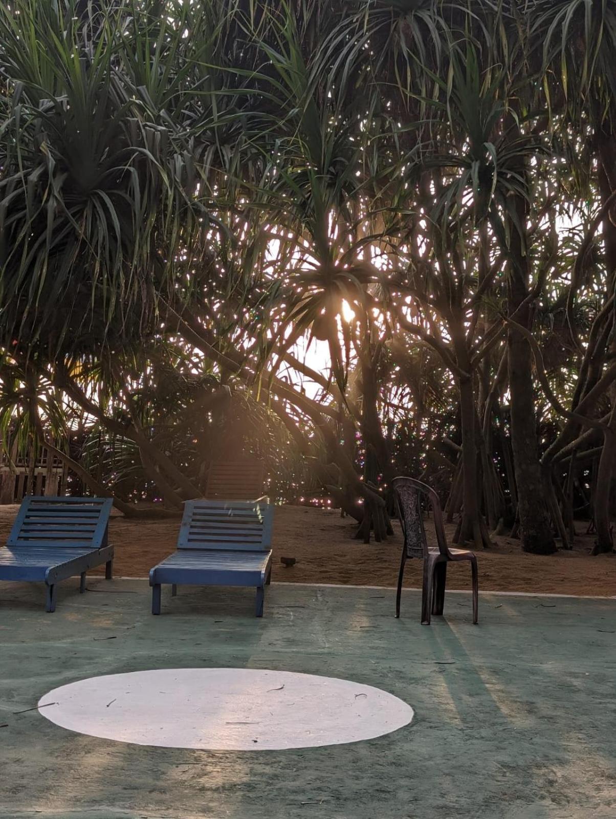 Lavila Beach Cottage Wadduwa Extérieur photo