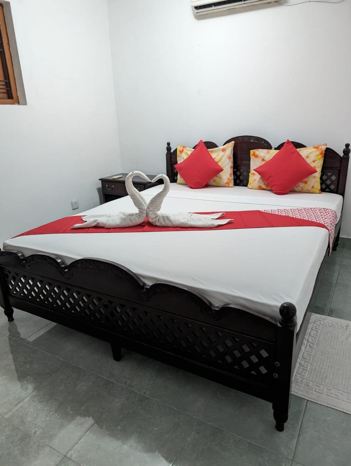Lavila Beach Cottage Wadduwa Extérieur photo