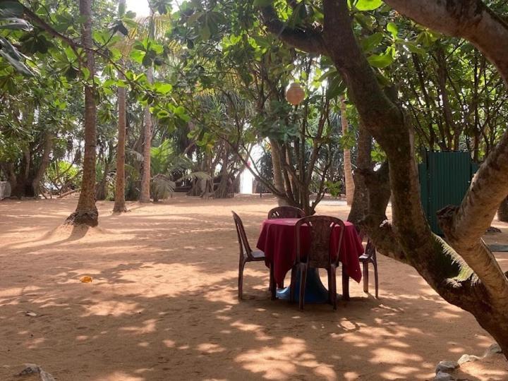 Lavila Beach Cottage Wadduwa Extérieur photo